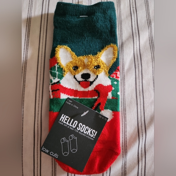 hello socks Accessories - BNWT Womens low cut holiday dog socks
